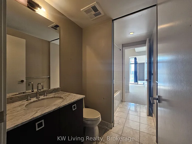 33 Charles St E #1305 — Photo 11