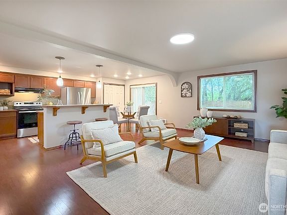 5th image of 4541 148th Street NE