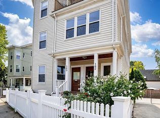 160 Holland St #1, Somerville, MA 02144