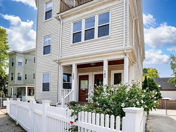 160 Holland St #1, Somerville, MA 02144