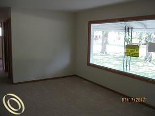 4th image of 45224 Paris Dr