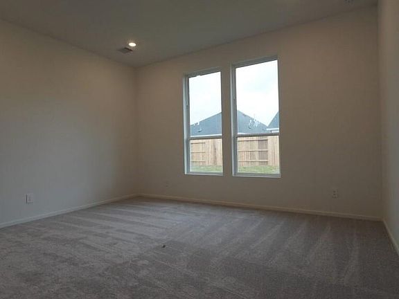 5th image of 3001 Wild Fox Dr