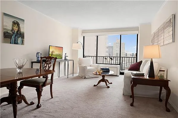 Sold by William Raveis Real Estate | media 13