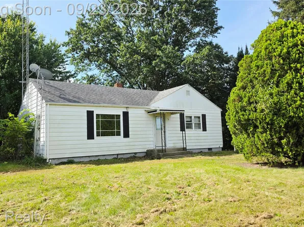 2525 E Valley Rd, Adrian, MI 49221