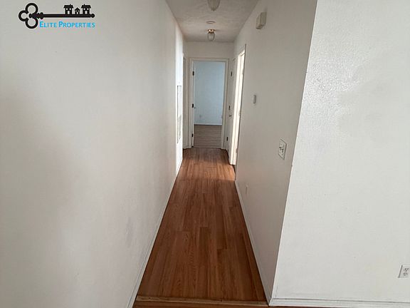 2nd image of 211 E Eagle Cir #211