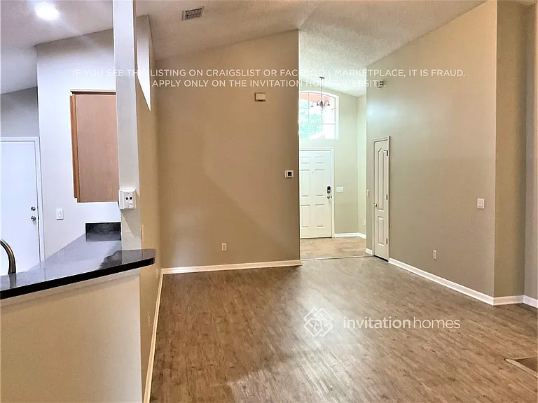 3620 Seminole Dr — Photo 5