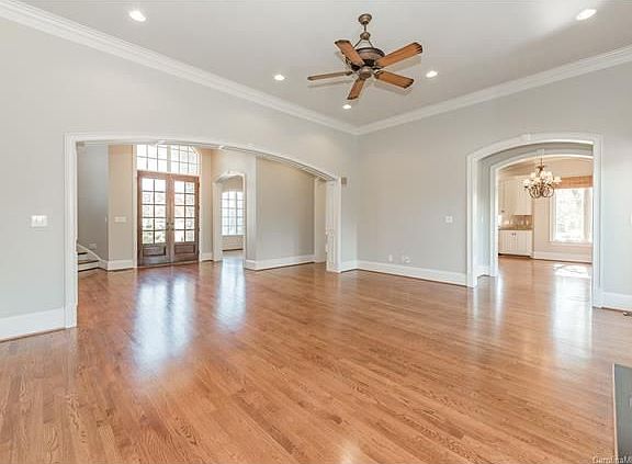 2nd image of 509 Wyndham Ln