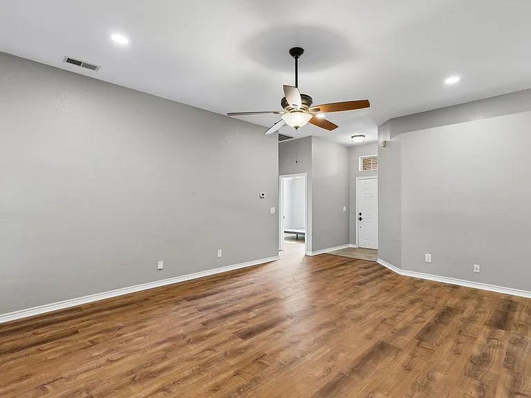 8109 Wharf St — Photo 8