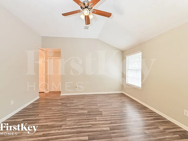 2614 Spring Bend Dr — Photo 8