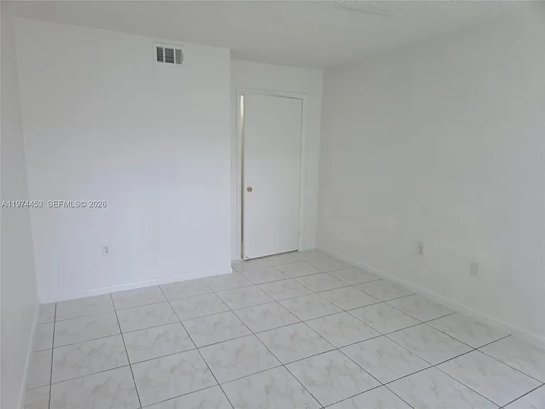13020 SW 92nd Ave #A106 — Photo 35