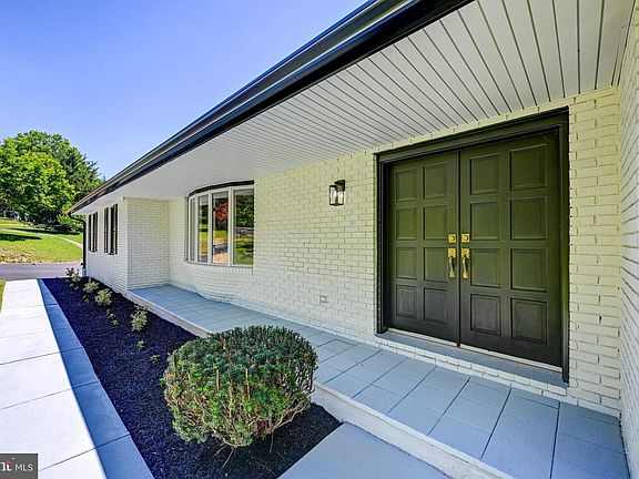 4th image of 14359 Old Frederick Rd