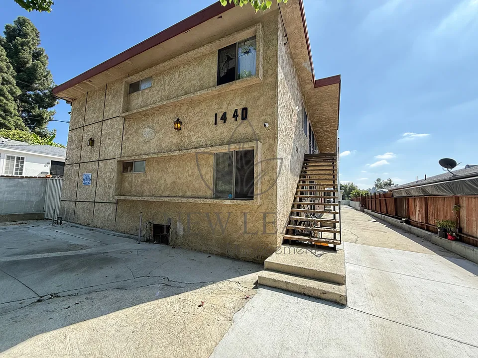 1440 Tremont St #3