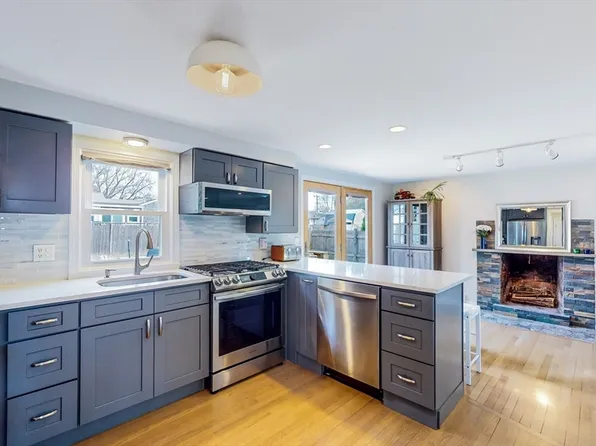 82 Tower Ave, Marshfield, MA 02050