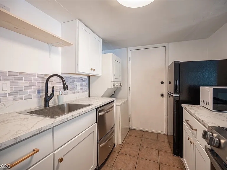 1428 Lorilyn Ave #3 — Photo 4