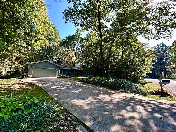 2nd image of 4689 Whippoorwill Dr