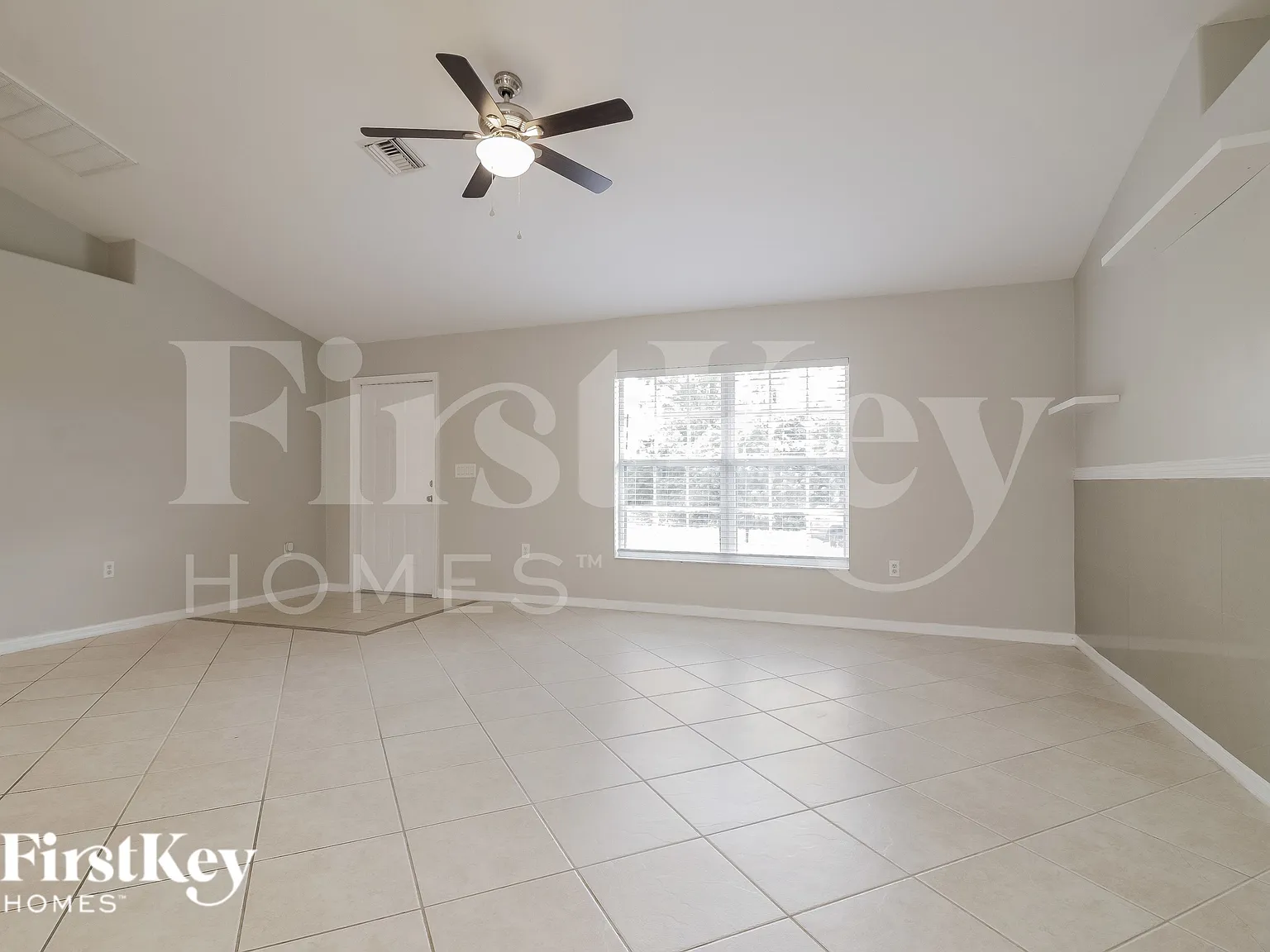 3 bed, 2.0 bath, 1508 sqft, $1,860 — Photo 3