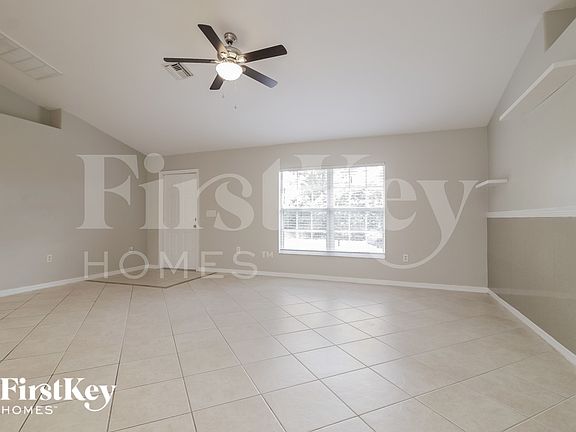 3rd image of 3114 35th St SW