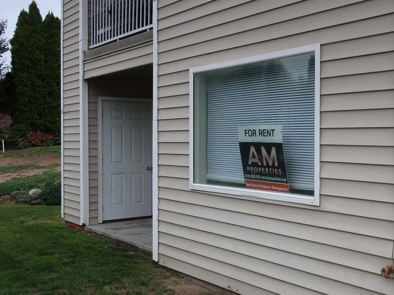 2 bed, 1001 sqft, $1,500 — Photo 2