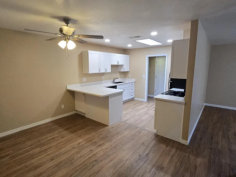5128 W Surrey Ave — Photo 9
