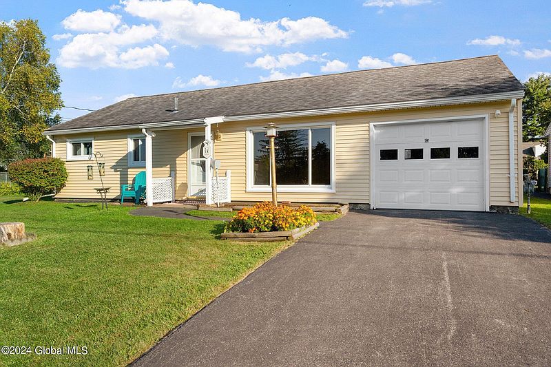 3rd image of 65 Knollwood Avenue