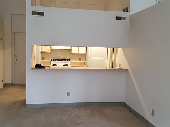living room/kitchen