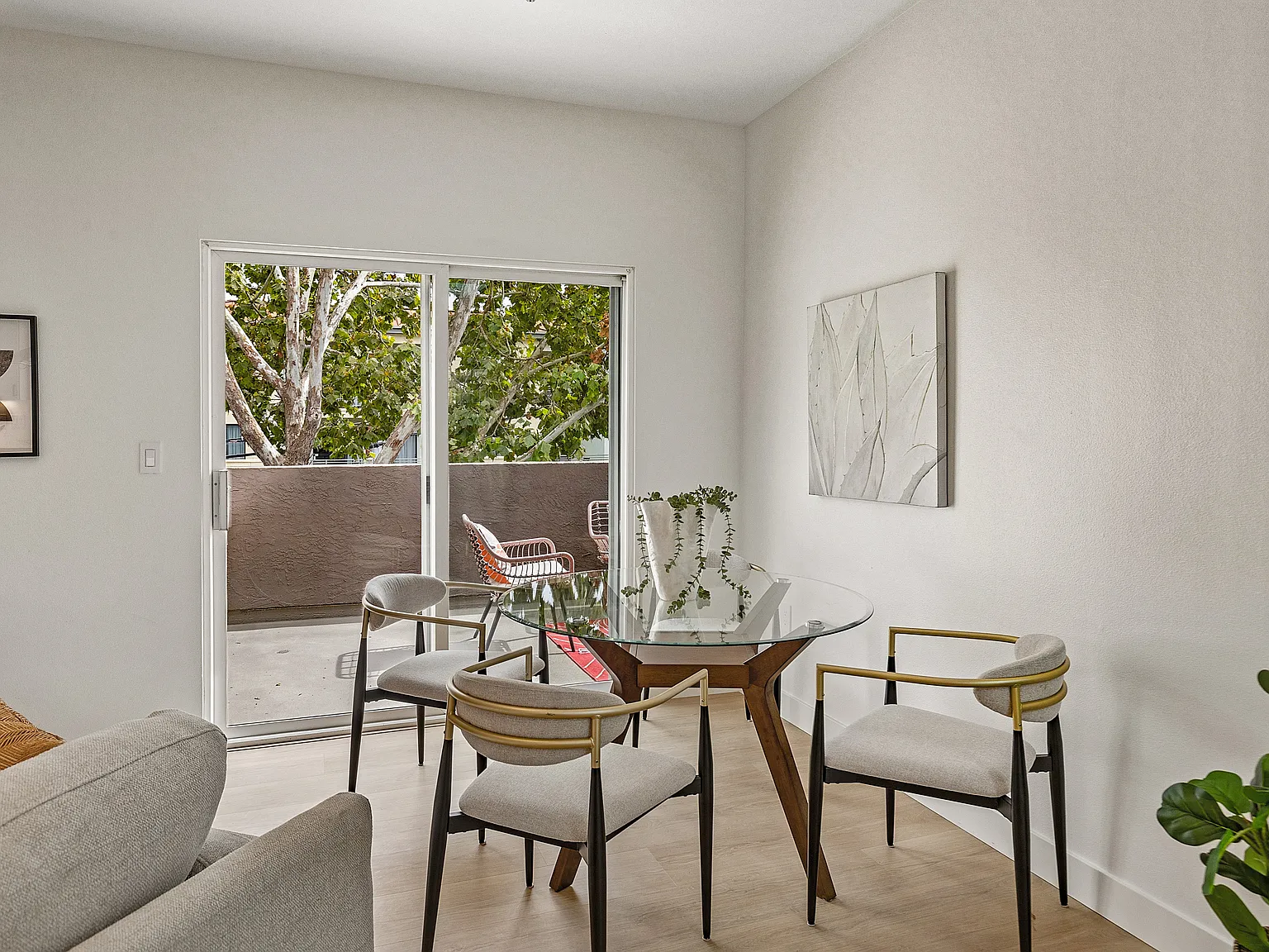 3 bed, 1400 sqft, $15,000 — Photo 4