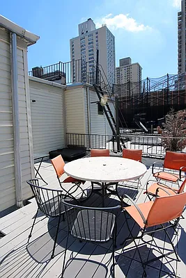 Rented by JK Dansar Corp | media 9