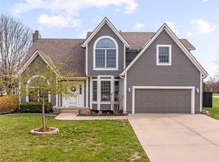 5421 Hilltop Dr, Shawnee, KS 66226