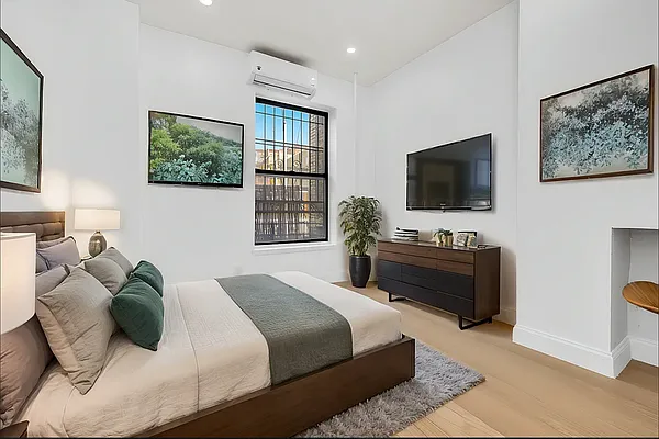 Rented by REAL New York | media 4