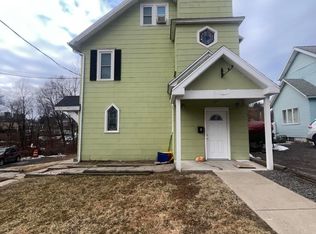 42 Mill St APT 2, Dallas, PA 18612