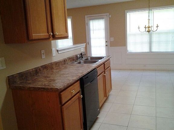 4th image of 733 Shadow Lakes Dr