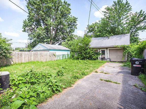 5th image of 13606 Emery Ave