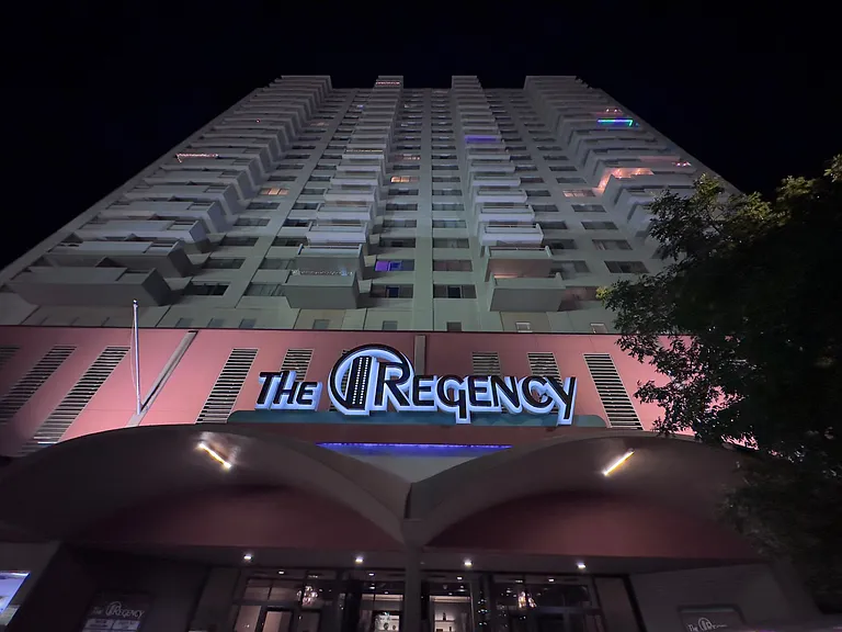 The Regency Apartments — Photo 69