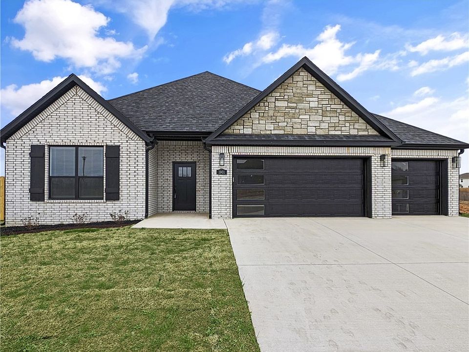 1st image of 1901 Bluestem Dr