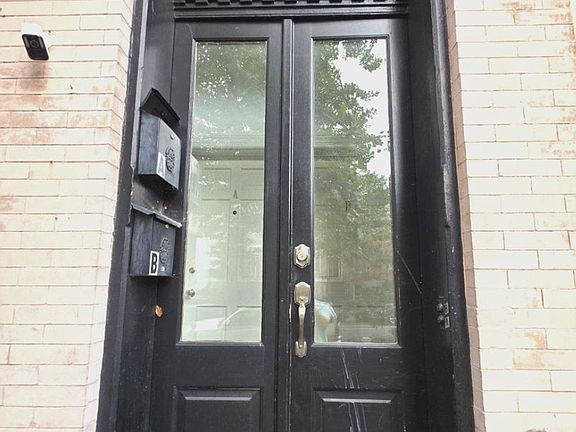 5th image of 113 4th St SE APT B