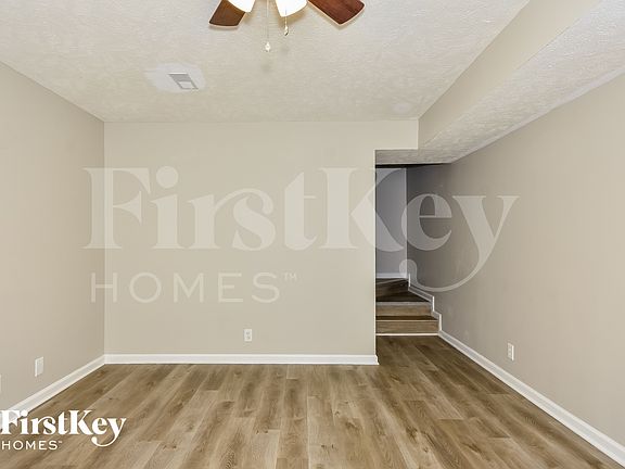 3rd image of 2015 Penmar Dr