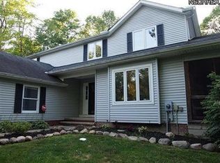 13870 King Arthur Ct, Newbury, OH 44065