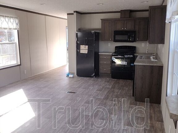 3rd image of 117 Henry St