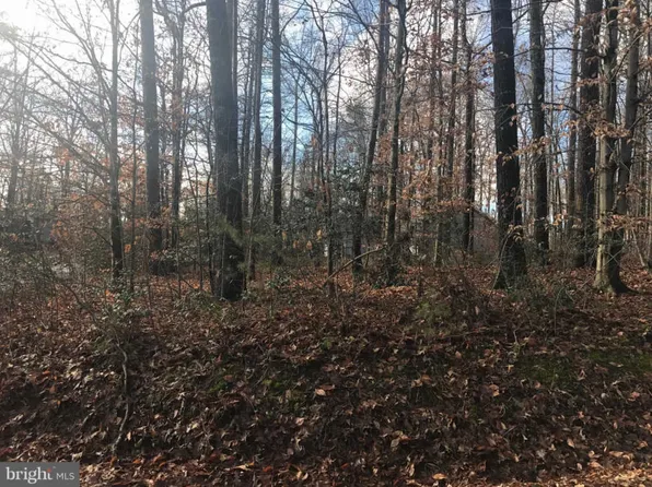 500 Wakefield Dr, Locust Grove, VA 22508
