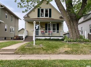 1172 25th St, Moline, IL 61265