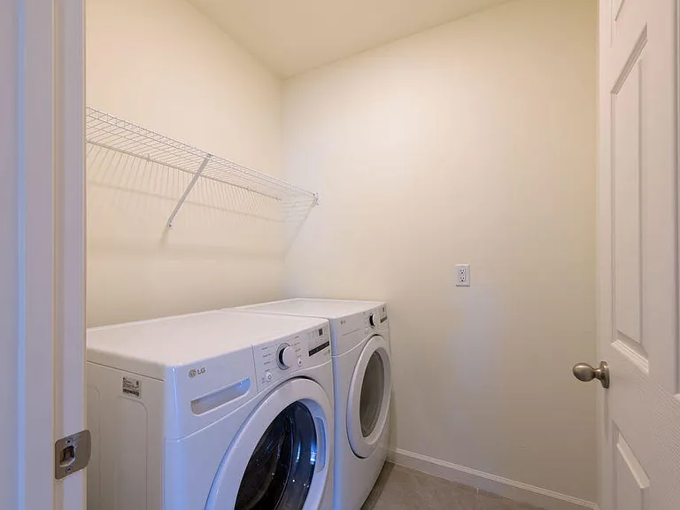2525 SW Westfield St — Photo 15
