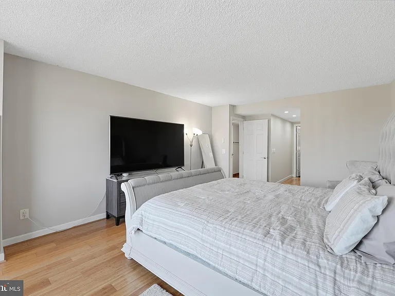 6101 Edsall Rd #1402 — Photo 18