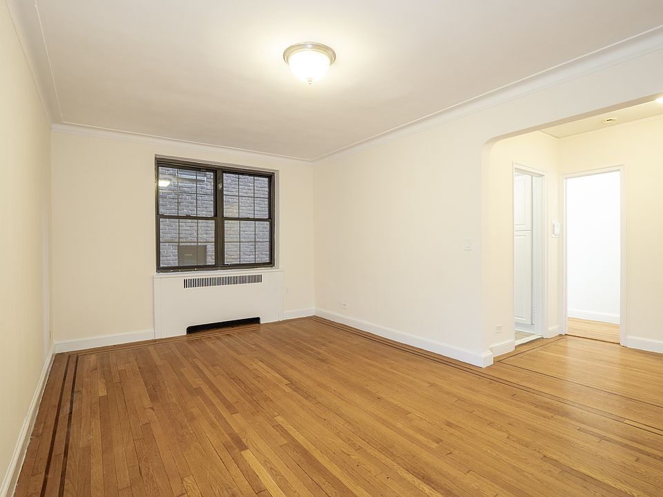 1st image of 212 W 22nd St APT 4L