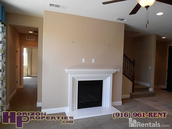 4th image of 956 Willow Bridge Dr