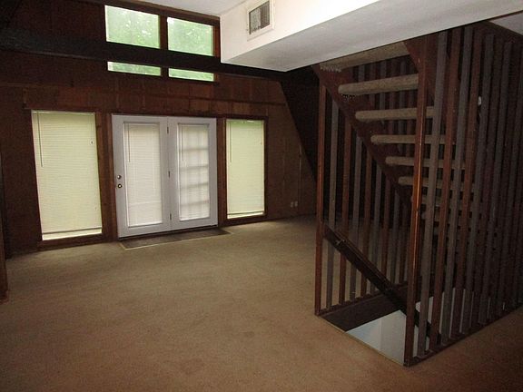 2nd image of 3200 Alpine Dr #103