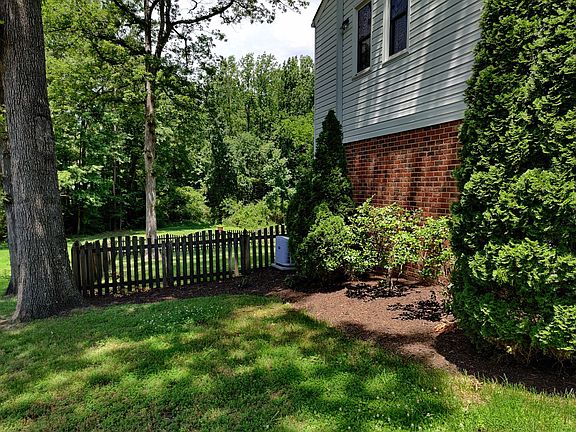 3rd image of 10267 Finlandia Ln