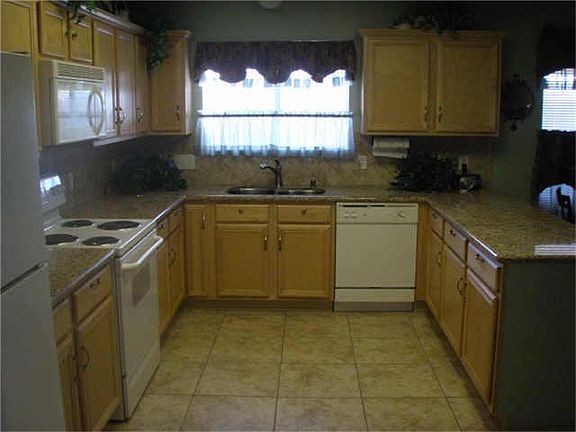 5th image of 16727 Great Oaks Hollow Dr