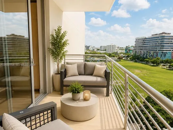 32 St 90 NE, Miami, FL