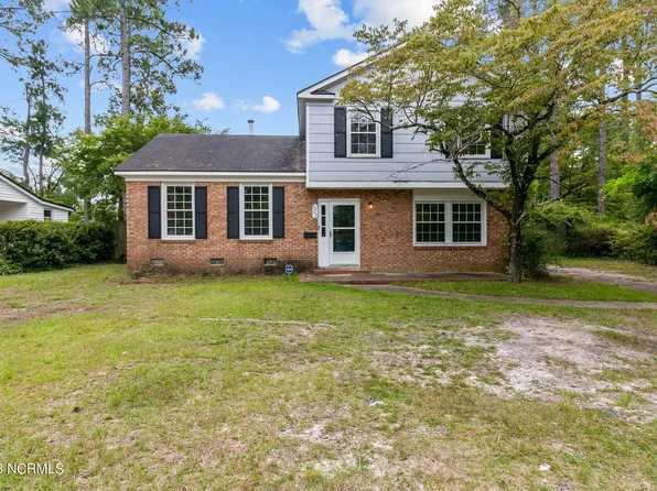 5423 Sandstone Drive, Fayetteville, NC 28311