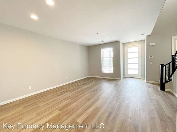 4th image of 11695 Hamilton Ln